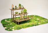 平井理紗 「garden-bonsai」 2013
砂糖、小麦粉、バター、卵、木
267×168×100(h)cm(サイズ可変)
HIRAI Risa "garden-bonsai" 2013
Sugar, flour, butter, egg, wood
265x168x100(h)cm (size variable)
