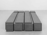 村井進吾　"CARTA"　2014　黒御影石　H35×W140×D175cm